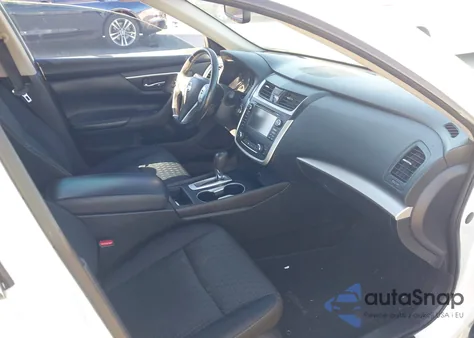 2016 Nissan Altima 2.5 Sv z USA, uszkodzony, nr VIN 1N4AL3AP6GC279834